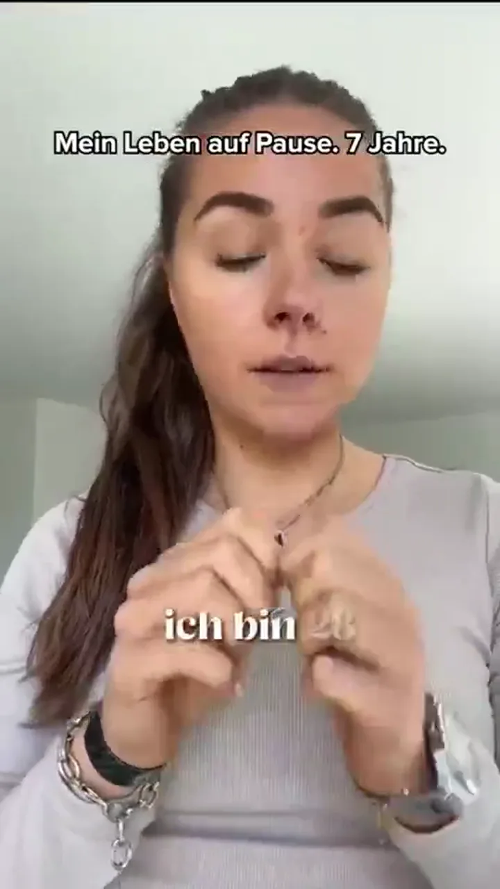 Acne supplement · Video ad, DE