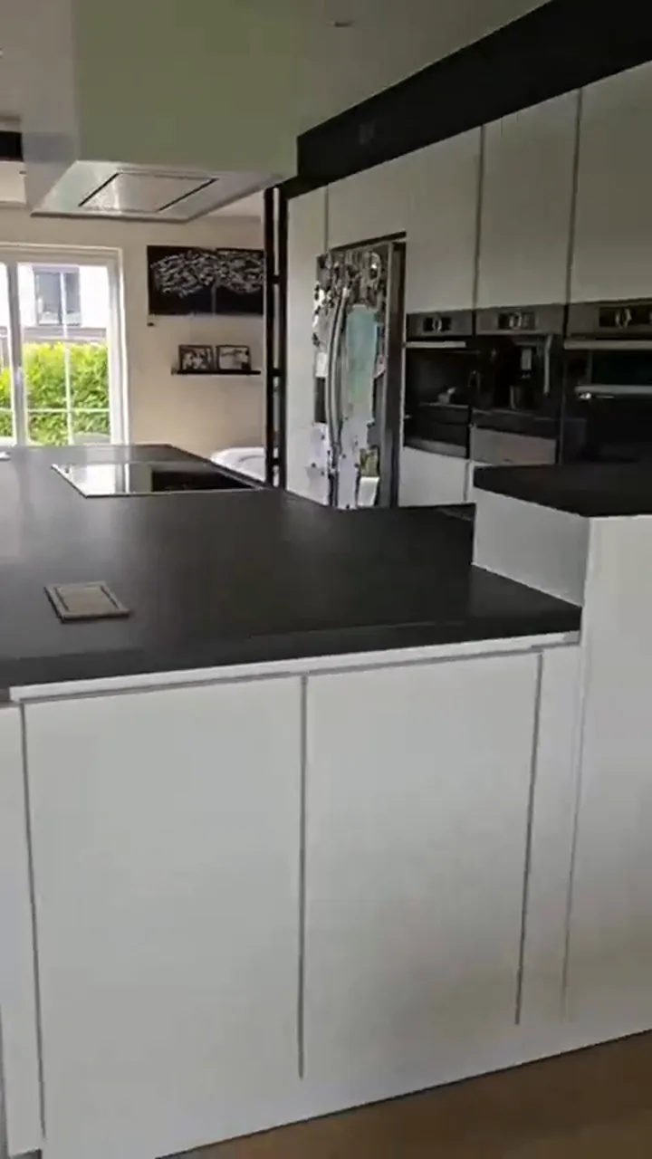 Adhesive film · Video ad, DE