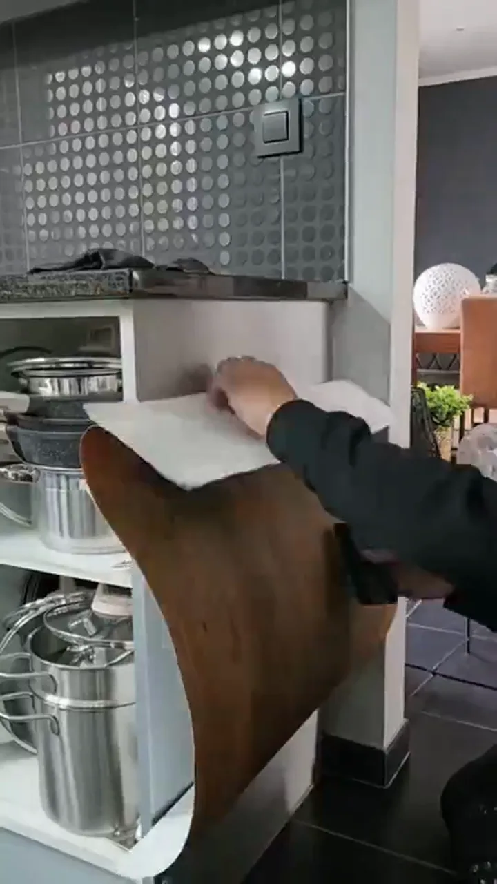 Adhesive film · Video ad, DE