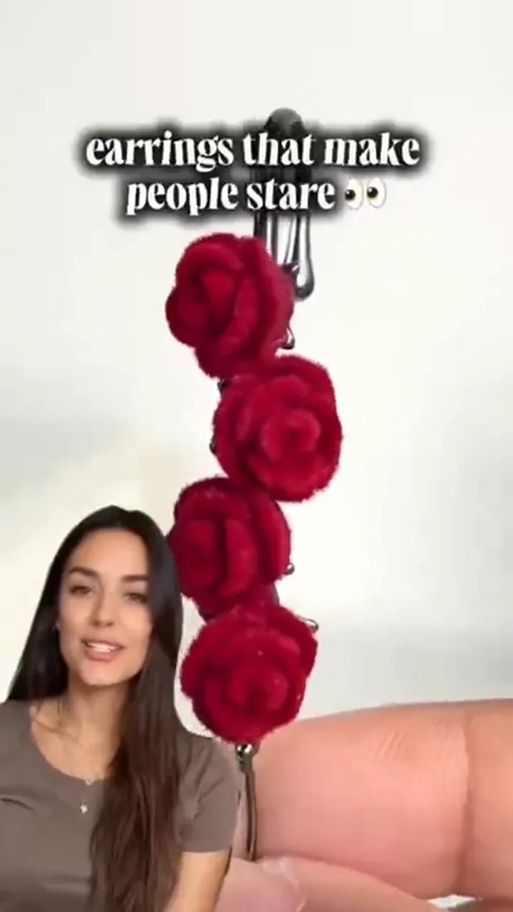 Ear cuffs · Video ad, EN